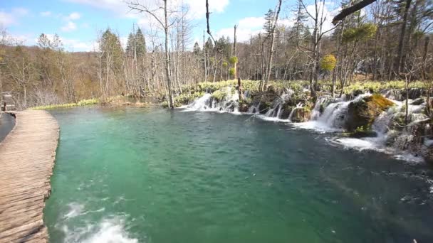Cachoeiras no Parque Nacional Plitvice — Vídeo de Stock
