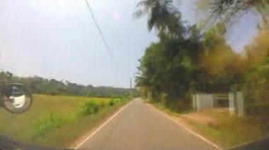Araç hareket Sri Lankalı kırsal manzara