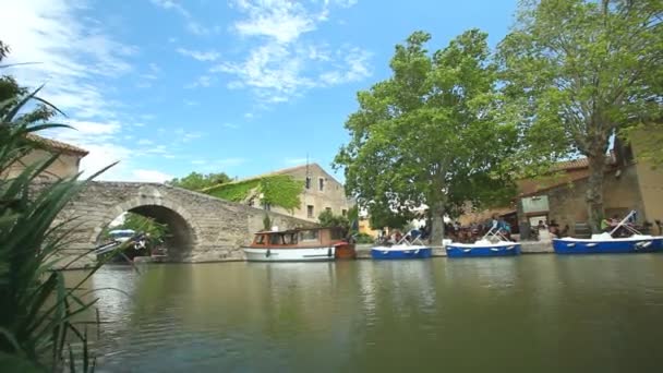 Barcazas puente de paso — Vídeos de Stock