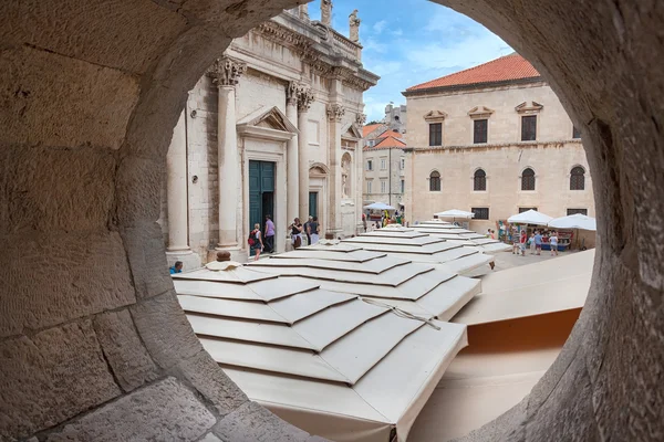 Meryem Ana varsayımı katedral girişinde — Stok fotoğraf