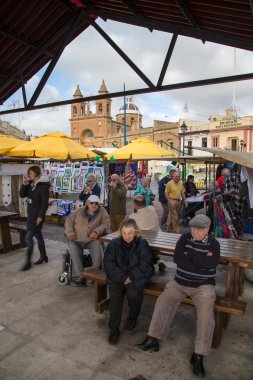 İnsanlar Marsaxlokk Market
