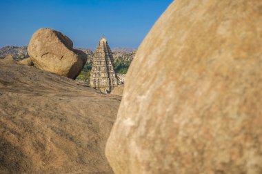 Bir tepenin tapınaktan Resul