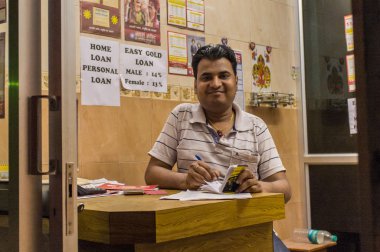 Altın kredi Office Hintli adam