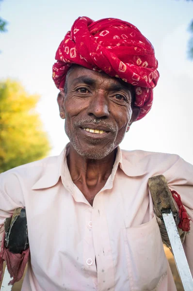 Rabari tribesman smiles — 图库照片