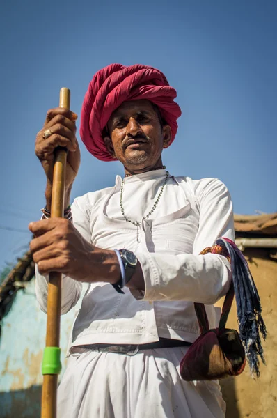 Rabari tribesman stands — Stockfoto