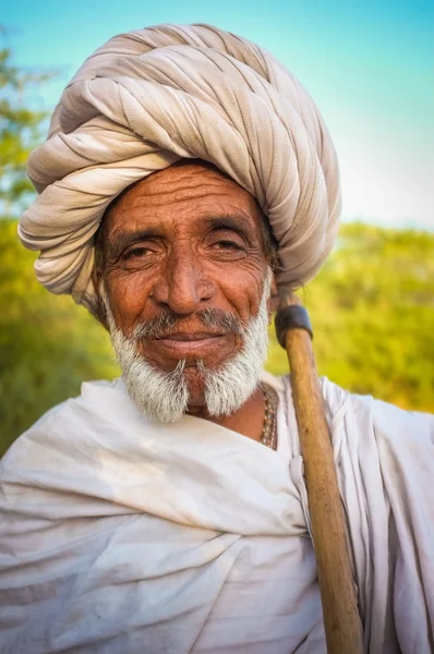 Rabari Tribesman posa — Foto de Stock