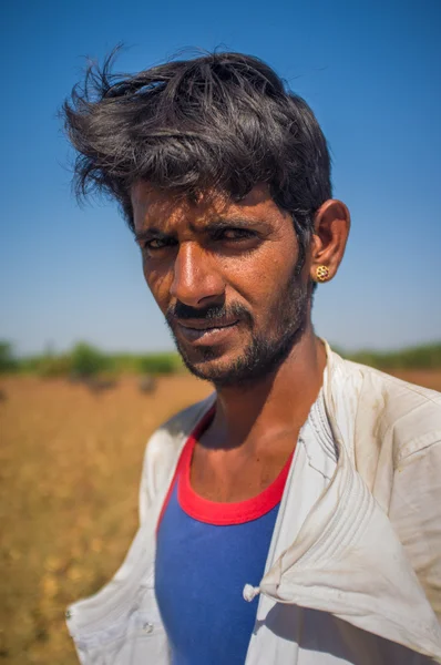 Rabari Tribesman posa — Foto de Stock