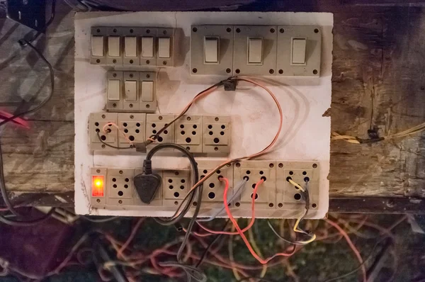 Dangerous fusebox with wires — 图库照片