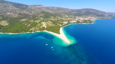 Bol denizde Island Brac