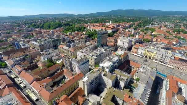 Centro de Zagreb durante el día — Vídeos de Stock