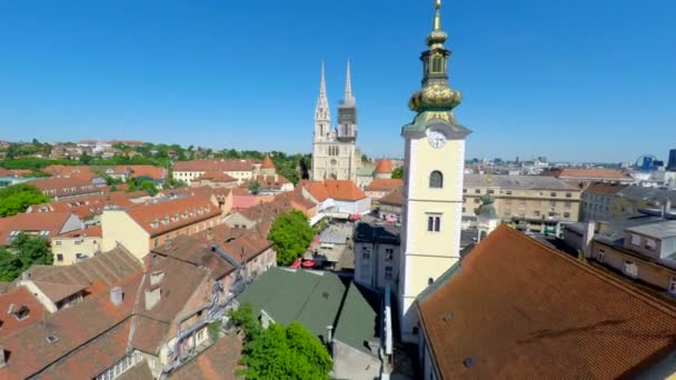 Zentrum von Zagreb mit Kathedrale — Stockvideo