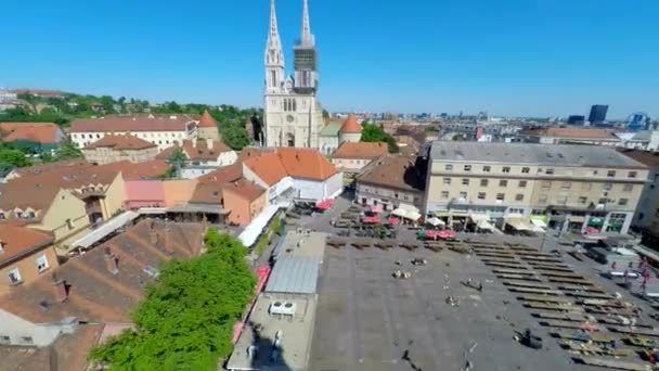 Центральный Загреб и собор — стоковое видео
