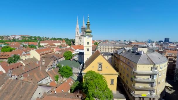 Centro de Zagreb con catedral — Vídeo de stock