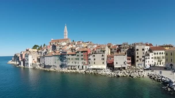Cidade e mar em torno de Rovinj — Vídeo de Stock