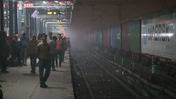 Personnes à la gare d'Amritsar — Video