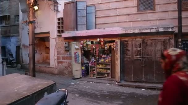 Rue dans la ville indienne Jodhpur — Video