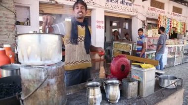 Adam güçten ısıtıcı