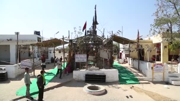 Street in Jodhpur with local houses — Stock Video