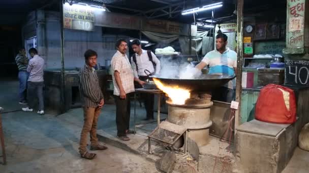 Indian men by the chai street shop — Stock Video