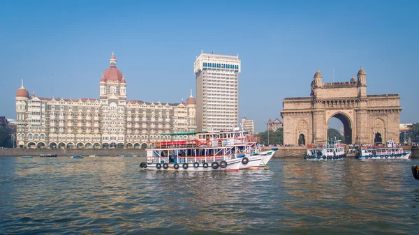 Taj Hotel i Bramy Indii — Zdjęcie stockowe