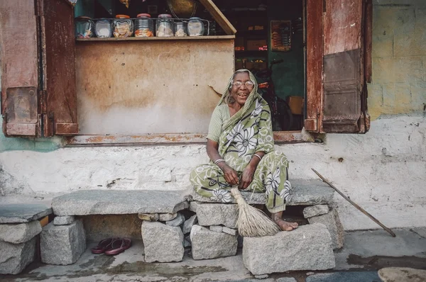 Vendedor feminino indiano — Fotografia de Stock