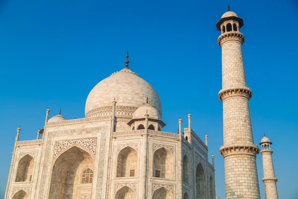 Taj Mahal från nordöstra sida. — Stockfoto