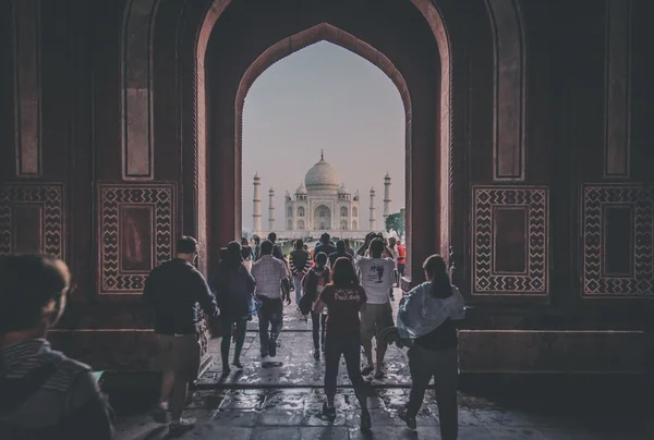 Taj mahal aus dem Inneren des großen Tores — Stockfoto