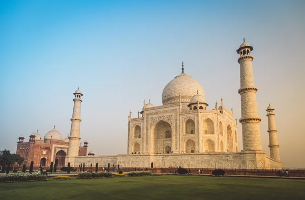 Taj Mahal towards South side. — Stockfoto