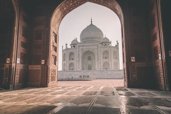 Tadź Mahal od wewnątrz Mihman Khana — Zdjęcie stockowe