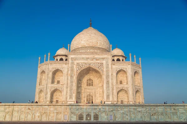 Taj Mahal desde el lado este . — Foto de Stock