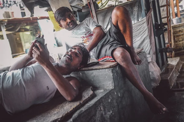 Trabajadores indios descansan — Foto de Stock