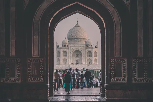 Taj Mahal de dentro do Grande Portal — Fotografia de Stock