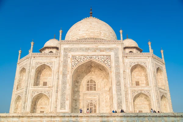 Taj Mahal från östra sidan. — Stockfoto