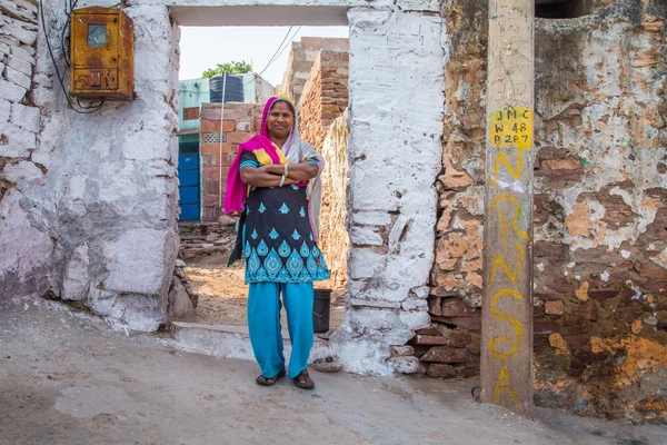 Woman stands  on street — 스톡 사진