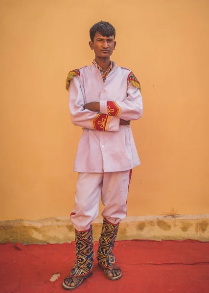 Wedding ceremony musician poses — ストック写真