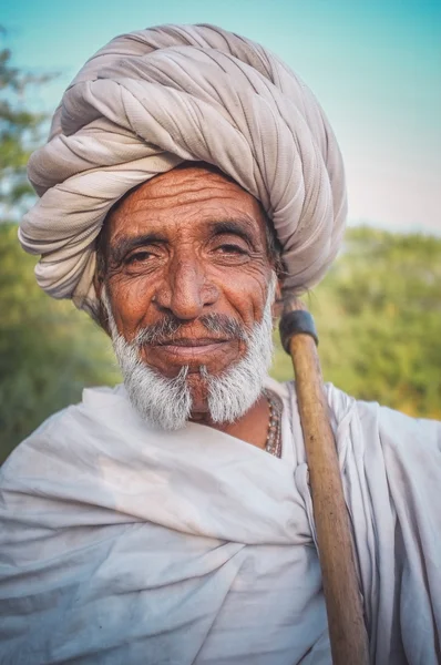 Rabari Tribesman posa — Foto de Stock