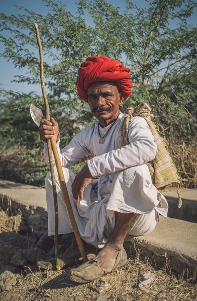 Rabari tribesman sits — стокове фото