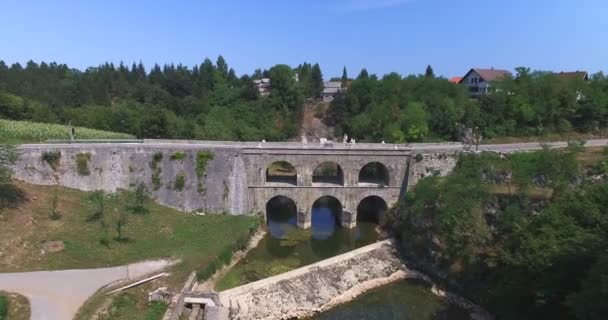 Puente de Tounj, Croacia — Vídeo de stock