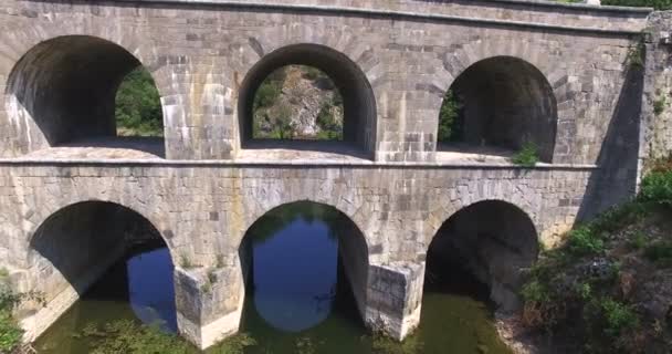 Gamla Tounj Bridge, Kroatien — Stockvideo