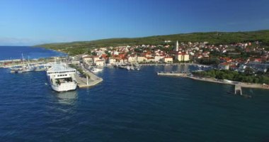 Brac Adası'nda Supetar limanı