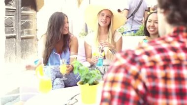 kokteyl içme arkadaşları