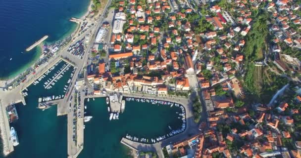 Supetar stad op het eiland Brac — Stockvideo