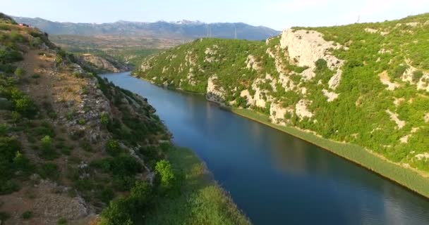 Luchtfoto van Zrmanja rivier, Kroatië — Stockvideo