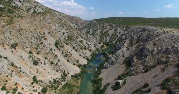 Luchtfoto van Zrmanja rivier, Kroatië — Stockvideo