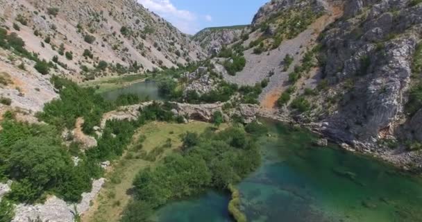 Zrmanja 河，克罗地亚的鸟瞰图 — 图库视频影像