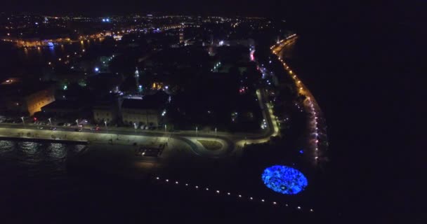 Нічне місто Zadar, Хорватія — стокове відео