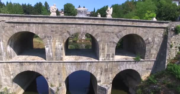 Gamla Tounj Bridge, Kroatien — Stockvideo