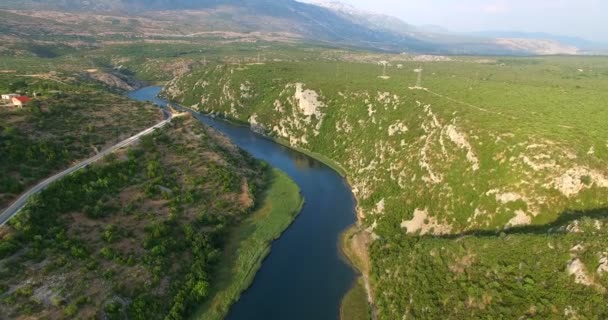 Vista aérea do rio Zrmanja, Croácia — Vídeo de Stock