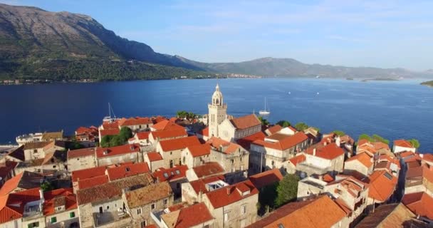 Torre della chiesa nella città di Korcula — Video Stock