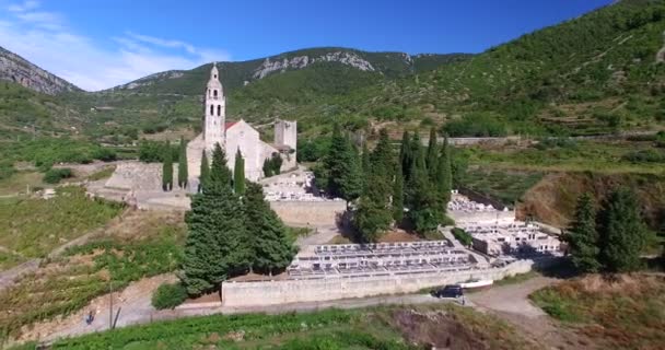 Church St. Nicolas in Komiza — Stock Video